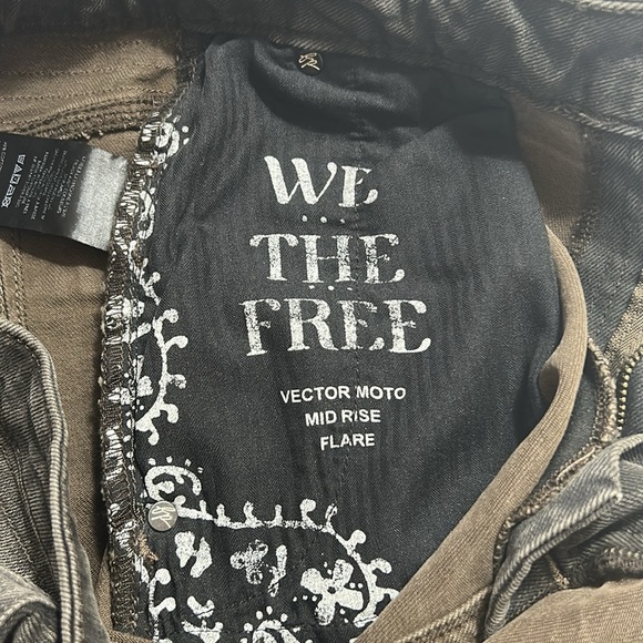 FREE PEOPLE VICTOR MOTO GRAY/BLACK MID RISE FLARE JEANS SIZE 28 - Picture 8 of 12